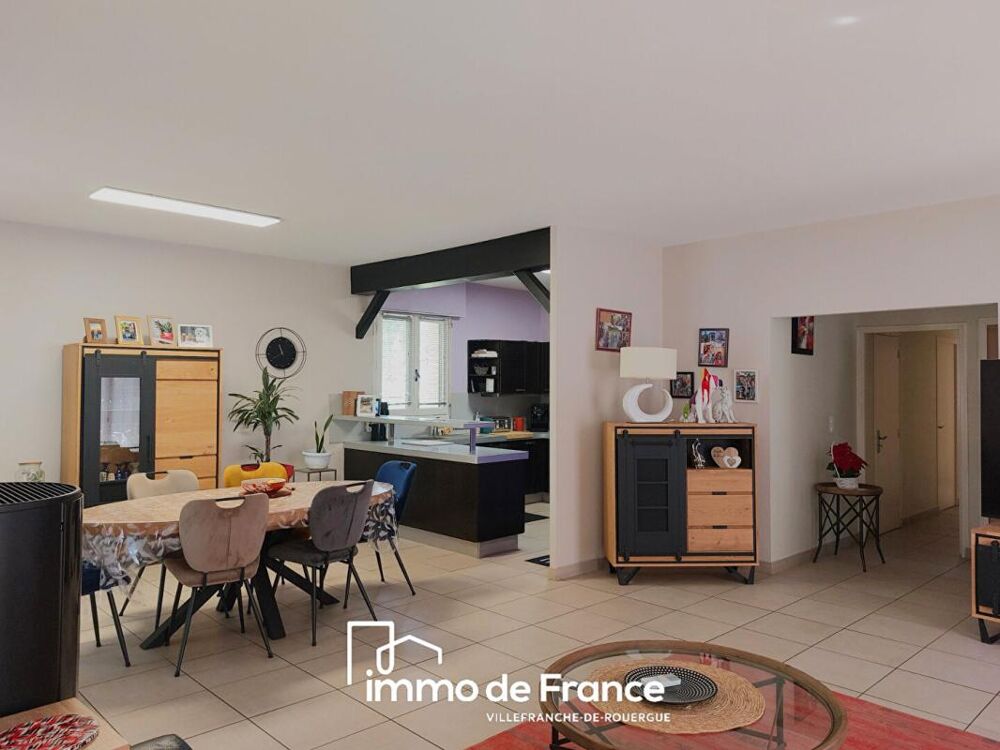 Maison de plain-pied avec piscine sur un terrain de 2 478 m²