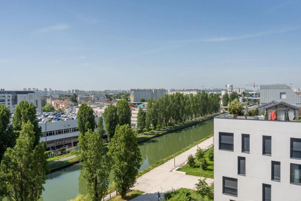 Vente Duplex/Triplex Duplex moderne avec terrasse et vue canal Bondy