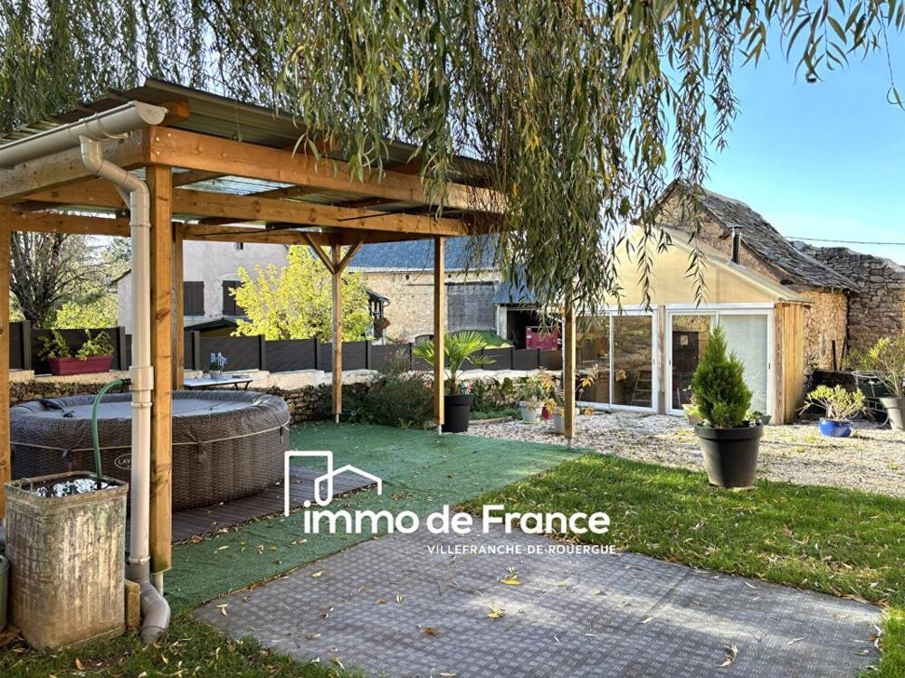 Secteur RIGNAC / LANUEJOULS maison de village 131 m² avec jardin et garage double