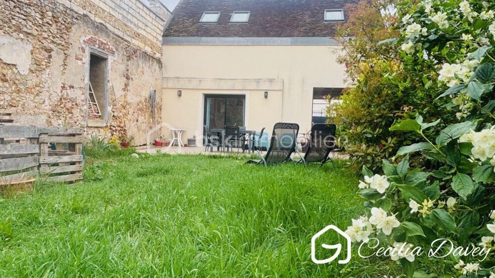 Vente Maison *** Nouveauté : Maison ancienne de caractère pleine de cachet avec son agréable espace extérieur composé d'une terrasse et d'un Sens