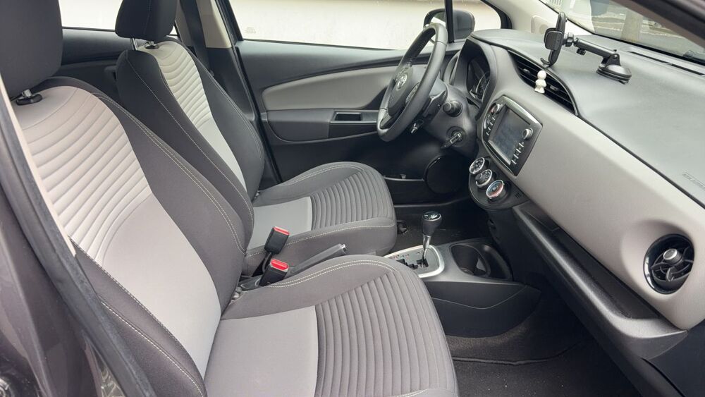 Yaris III 1.5 VVT 111 CVT France Business 2019 occasion 95800 Cergy