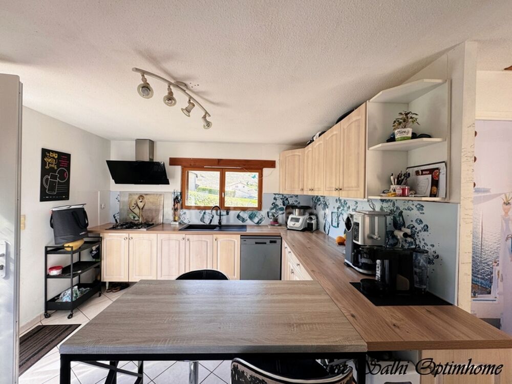Vente Maison Maison de caractère atypique – 7 pièces avec Terrain  Quincié-en-Beaujolais 69430 Quincie en beaujolais