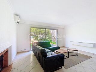  Villa à vendre 8 pièces 215 m²