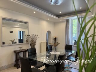  Maison à vendre 10 pièces 252 m²
