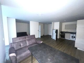 Appartement à louer 3 pièces 75 m²