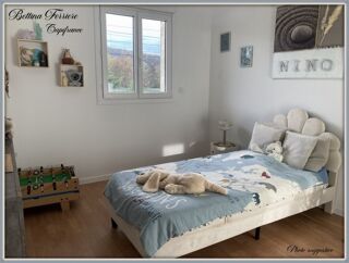  Appartement à louer 3 pièces 80 m²