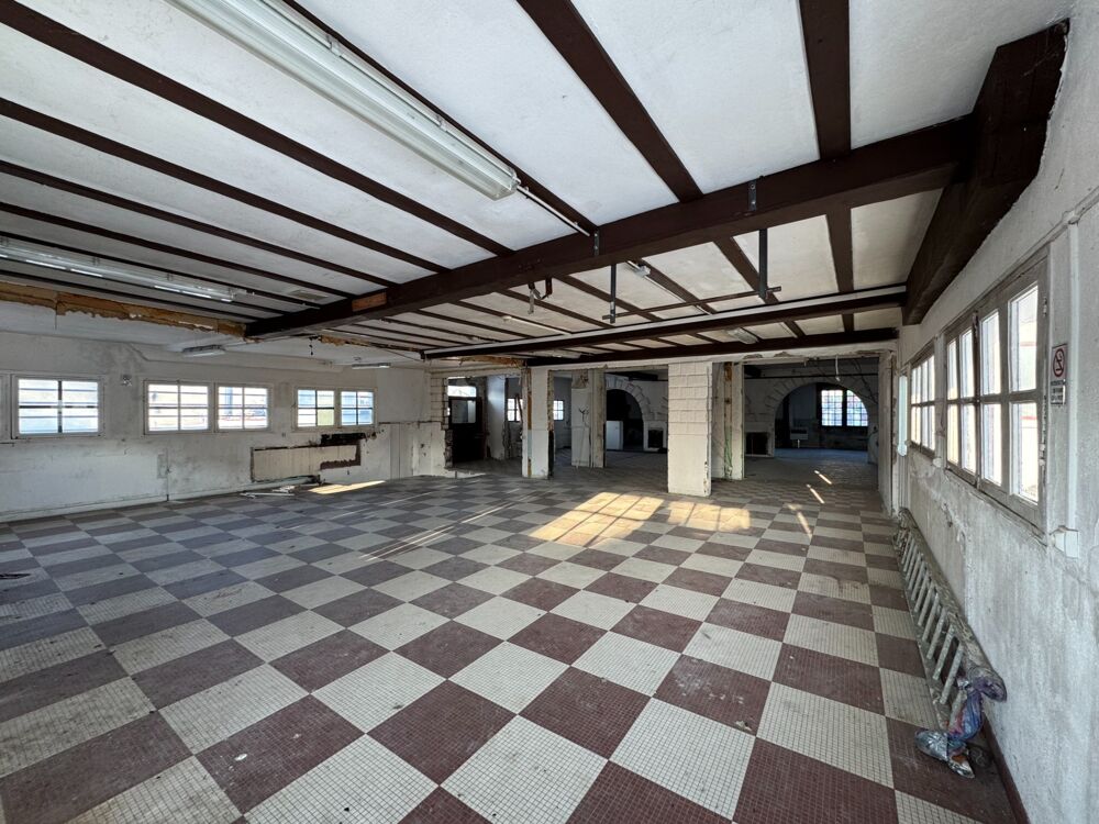 Ancien hôtel-restaurant à réinventer  Projet logements + activités - Emerainville