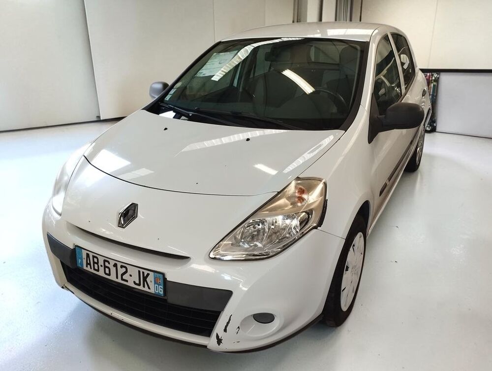 Clio III 1.5 DCI 70 AUTHENTIQUE 2009 occasion 06640 Saint-Jeannet