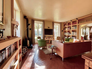  Propri�t�/ch�teau � vendre 10 pi�ces 400 m�