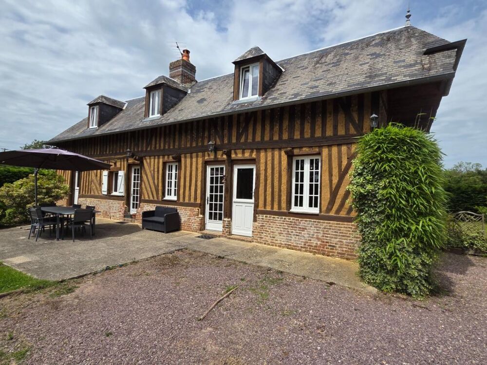 Maison Normande de 94 M2 avec un gîte de 45 M2 au calme sur un terrain de 7697 M2