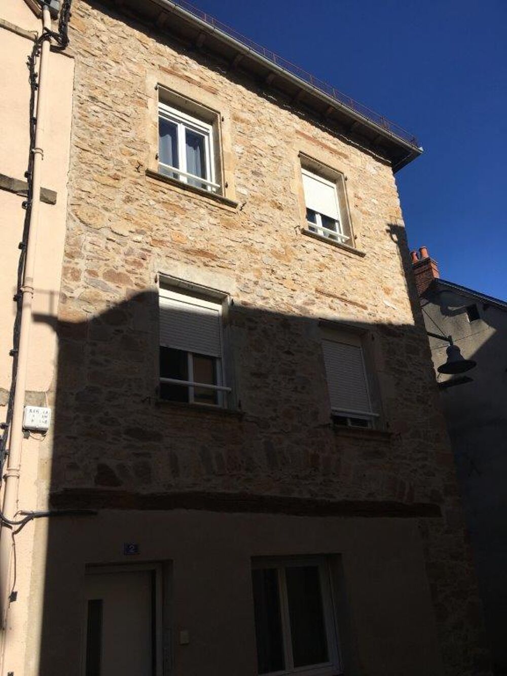Location Appartement LOCATION STUDIO MEUBLE RIGNAC SANS FRAIS D'AGENCE Rignac