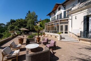  Propriété/château à vendre 6 pièces 382 m²