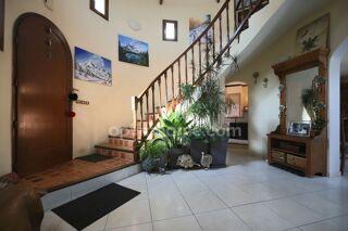  Maison à vendre 8 pièces 214 m²