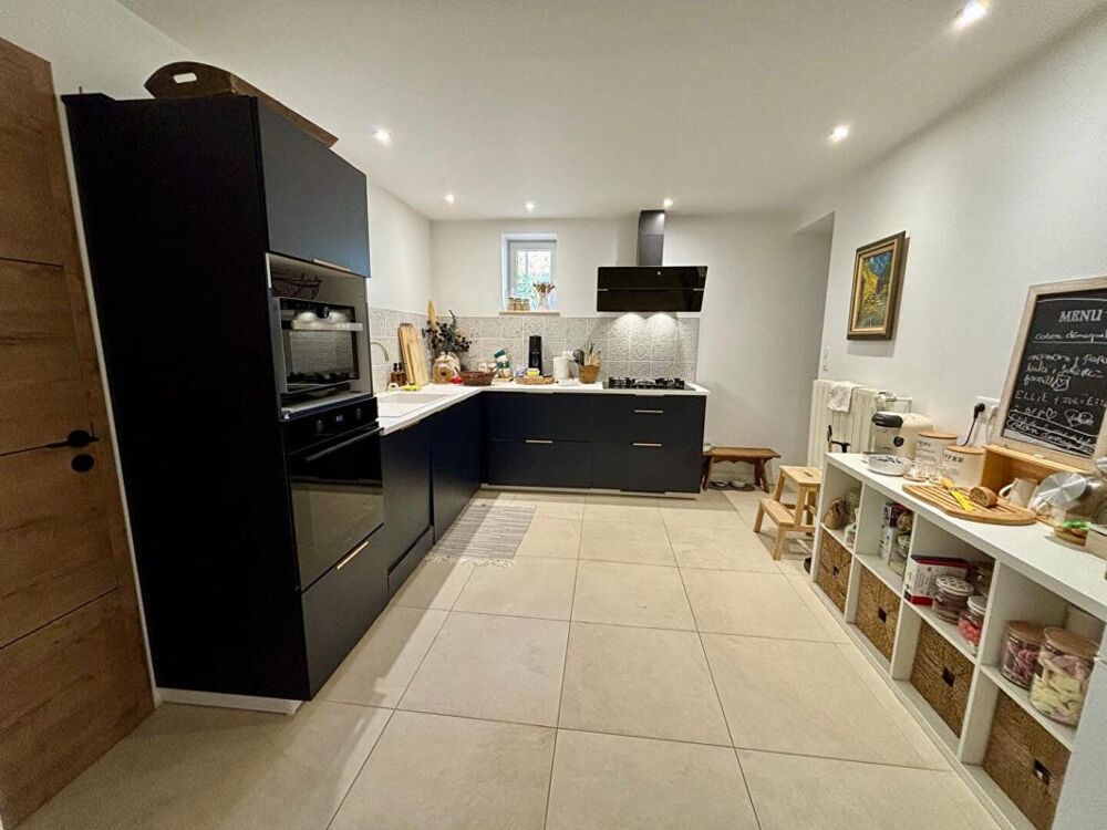 Maison familiale rénovée avec goût - 162 m² habitables sur un terrain de 1 916 m² - 4 chambres