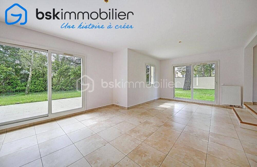 à vendre  Propriété/château Feucherolles (78810)
