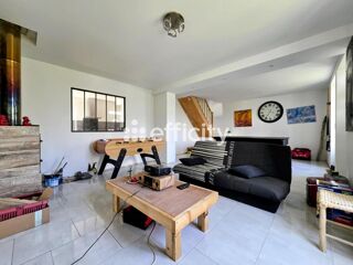  Maison � vendre 15 + pi�ces 385 m�