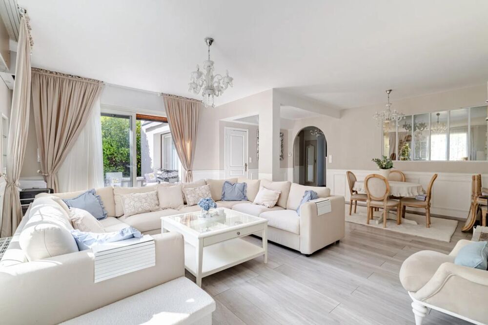 Vente Maison Maison de 7 pièces de 176 m² à Montfermeil Montfermeil