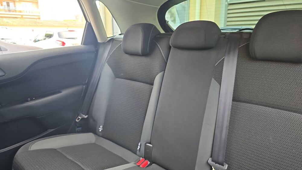 C4 1.2 PureTech 110 Feel 2016 occasion 83500 La Seyne Sur Mer