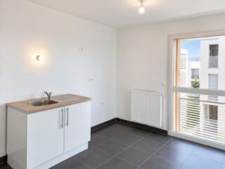  Appartement à louer 3 pièces 64 m²
