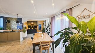  Maison � vendre 8 pi�ces 205 m�