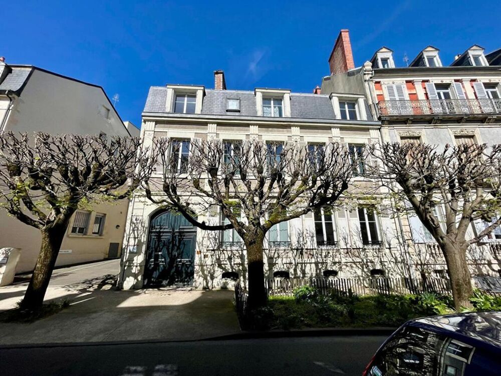 Vente Immeuble IMMEUBLE DE RAPPORT - NEVERS CENTRE-VILLE  - 448 M² AVEC COUR, GARAGES ET CAVE Nevers