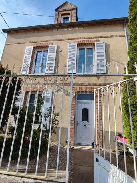  Maison bourgeoise de 100 m� avec cave et ext�rieurs Maison - 4 pi�ce(s) - 100 m�