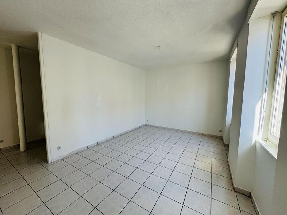 Appartement de 60 m² rénové proche de la gare de Nevers