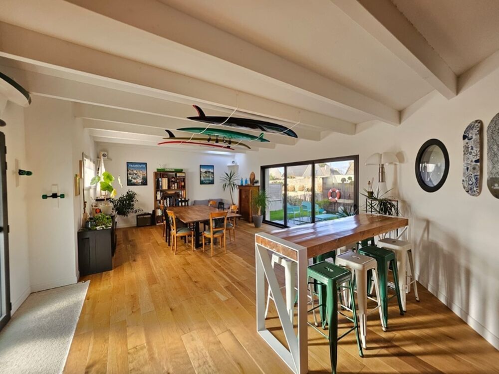 Maison contemporaine de 175 m²  Vie de plain-pied  Centre de Lannilis
