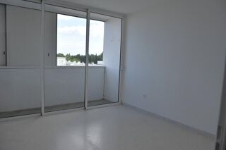  Appartement à louer 4 pièces 80 m²