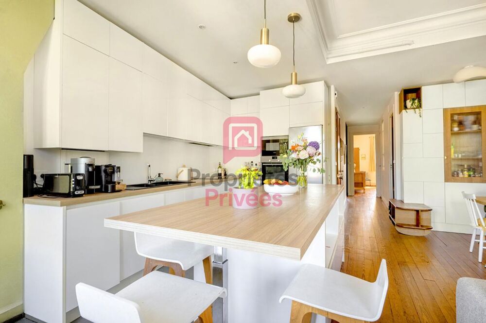 Vente Appartement BORDEAUX - L'ÉLÉGANCE DISCRÈTE D'UNE ADRESSE CONFIDENTIELLE Bordeaux