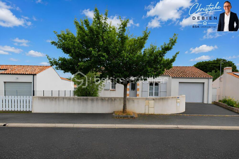 MAISON DE PLAIN-PIED PMR  3 CHAMBRES  TERRAIN CONSTRUCTIBLE  CENTRE DE SAINT-HILAIRE-DE-RIEZ