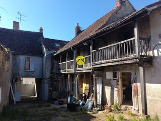  Propriété/château à vendre 4 pièces 99 m²