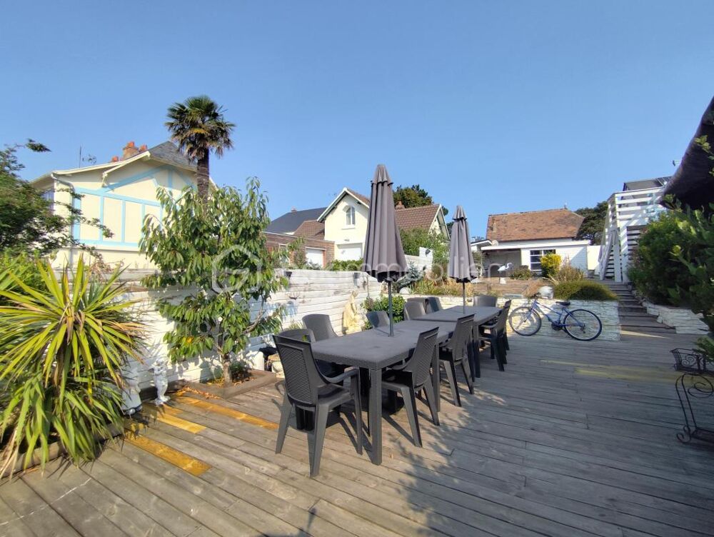 à vendre  Propriété/château Merville-Franceville-Plage (14810)