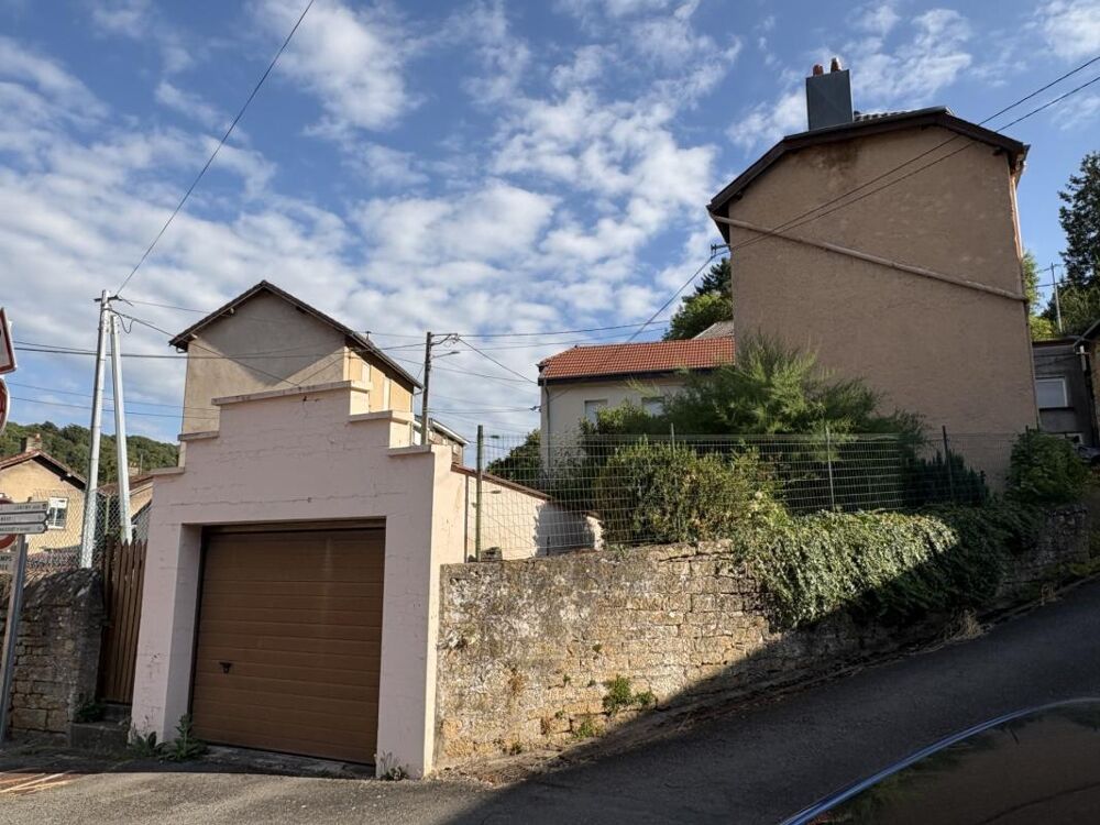 Réhon (54430)  Maison de village avec garage, jardin et grenier aménageable