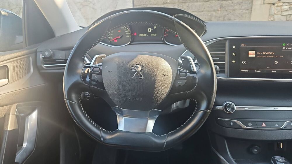 308 1.2 PureTech 130 EAT8 Style - Automatique 2019 occasion 17000 La Rochelle