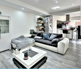  Appartement à louer 3 pièces 75 m²