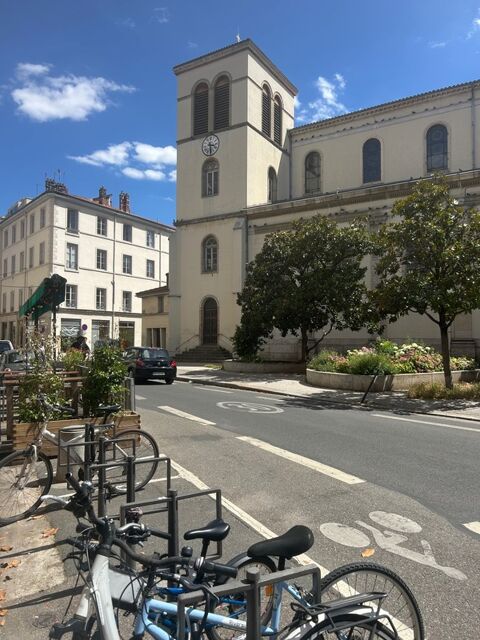 &Agrave; VENDRE –  Exclusivit&eacute; - MURS COMMERCIAUX –  Lyon 7&egrave;me 49 M2 160000 69007 Lyon 7eme arrondissement