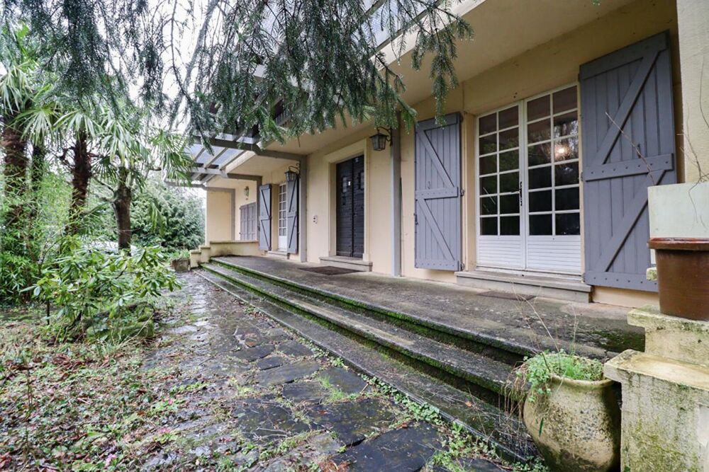 Belle demeure de caractère -298 m² - Brassac