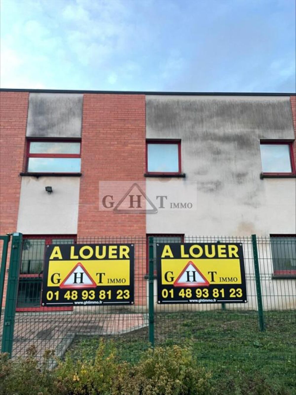   LOCATION BUREAUX 