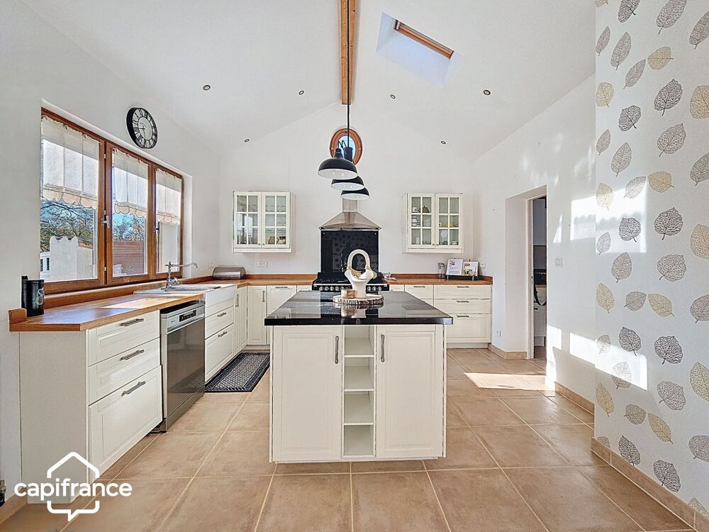 Vente Maison Maison familiale 131 m² – 4 chambres + bureau – vie de plain-pied – jardin 620 m² – La Chapelle-Gaudin (Argentonnay 79150) Argentonnay