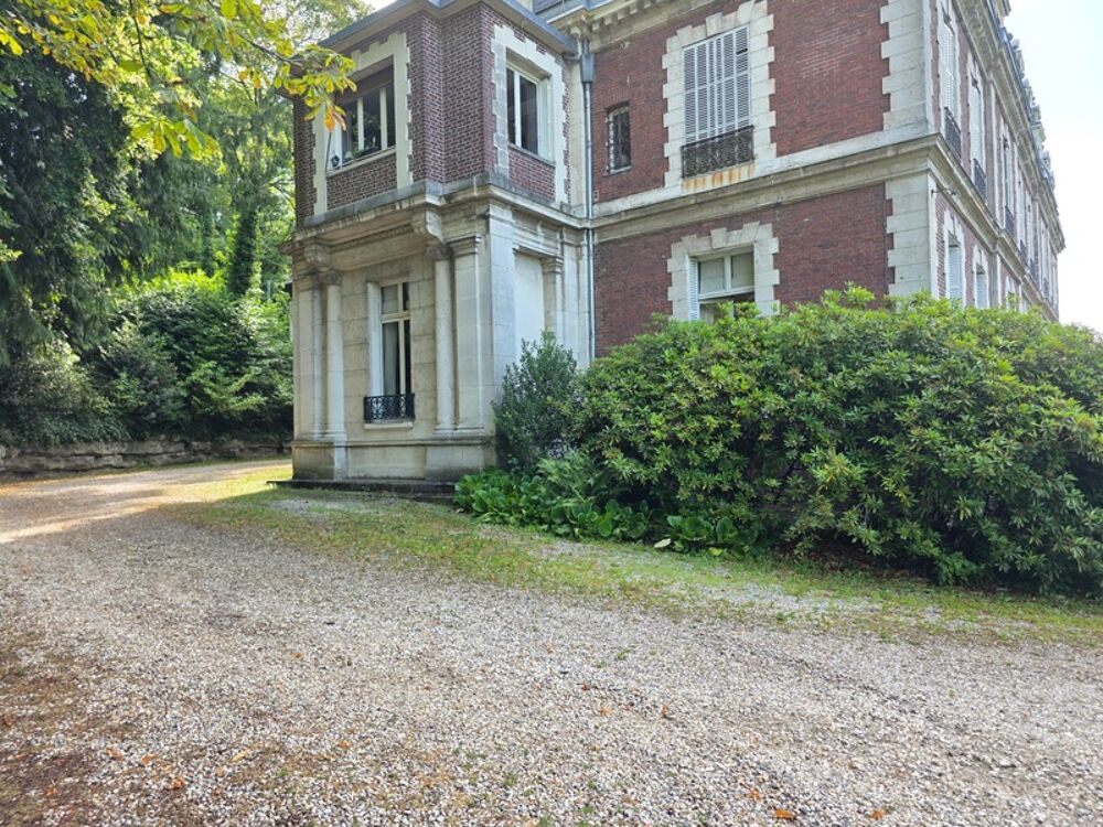 Appartement de prestige dans un château du XIXe siècle  152 m²