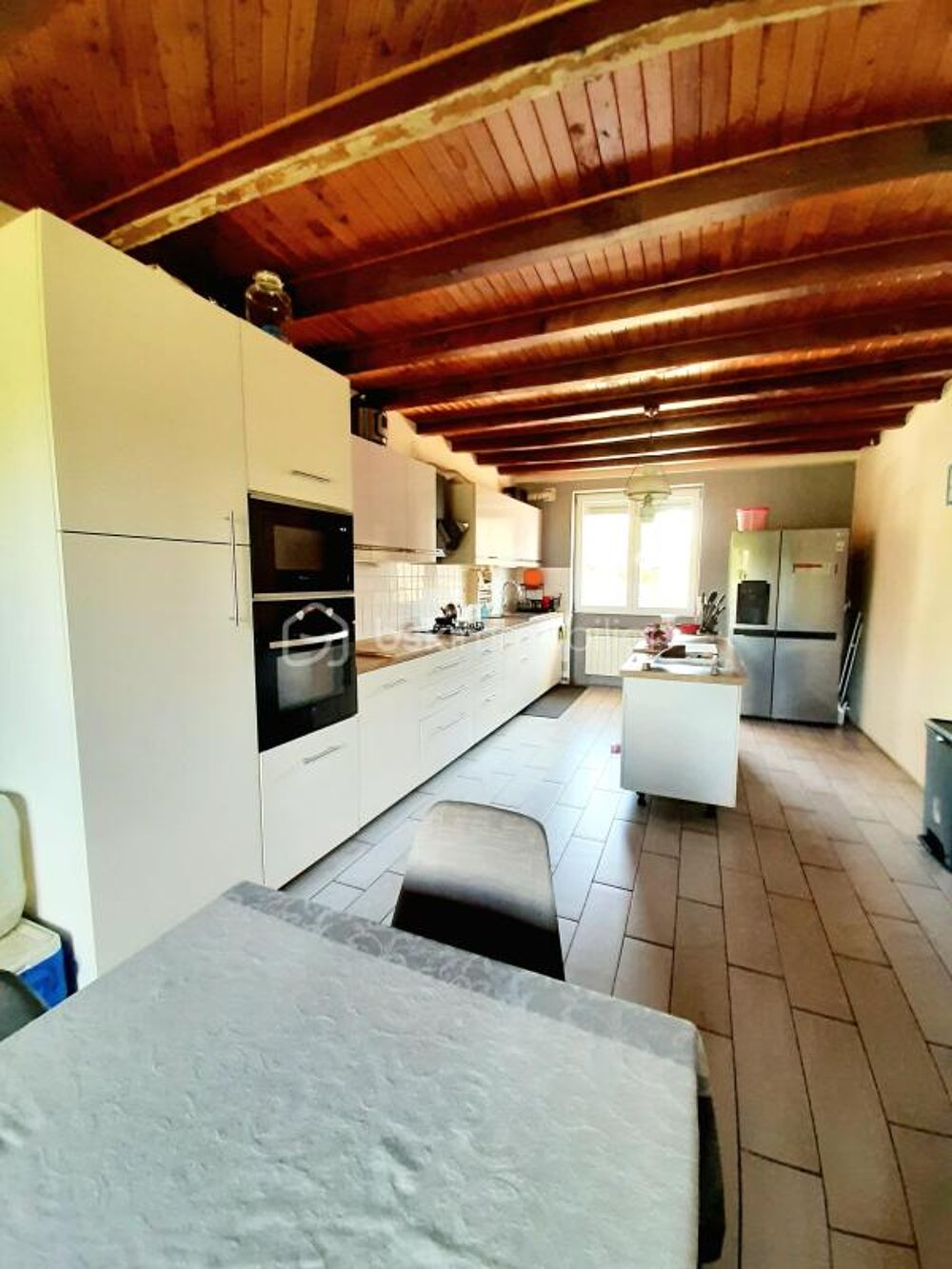 Maison 9 pièces 202 m² + terrain attenant 16081 m²