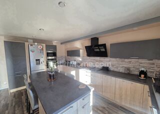  Maison à vendre 7 pièces 215 m²
