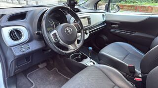 Yaris 1.5 VVT-i 100 Hybrid E-CVT Style 2013 occasion 69003 Lyon