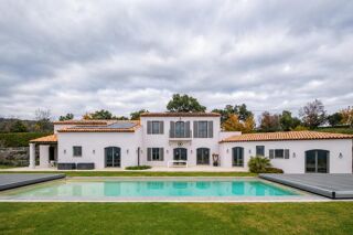  Villa à vendre 8 pièces 252 m²