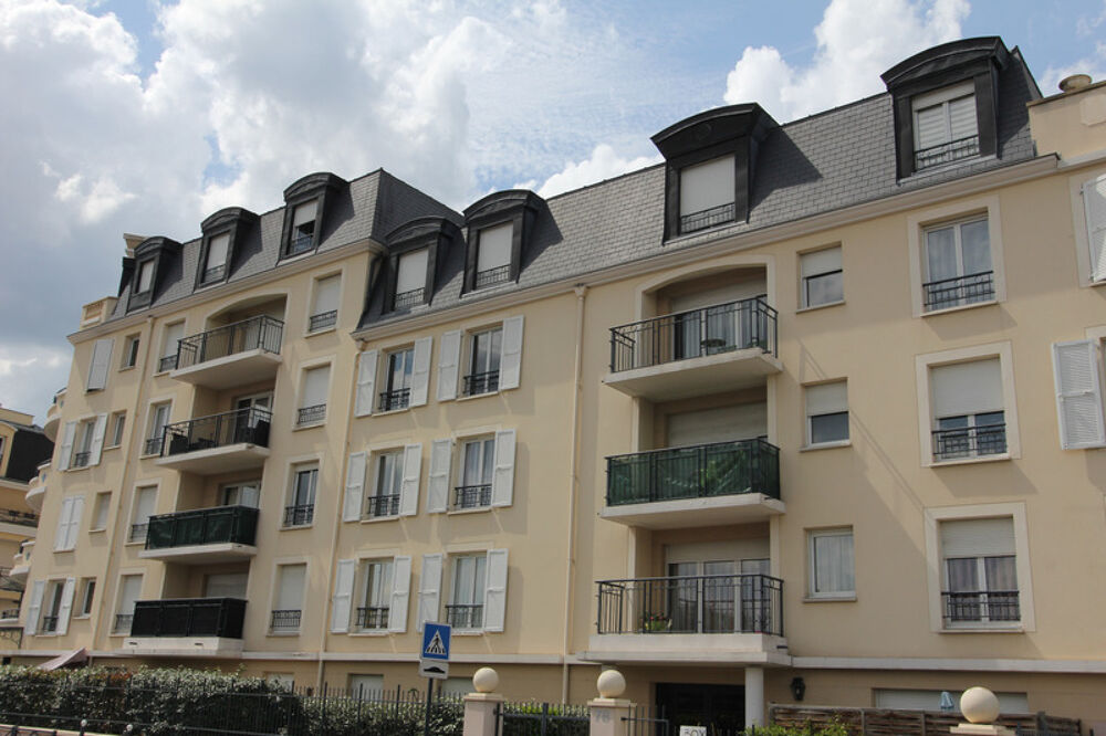 Appartement à vendre 3 pièces avec balcon à FRANCONVILLE (95)