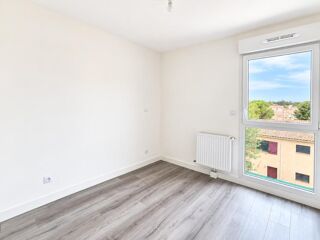  Appartement à louer 4 pièces 80 m²