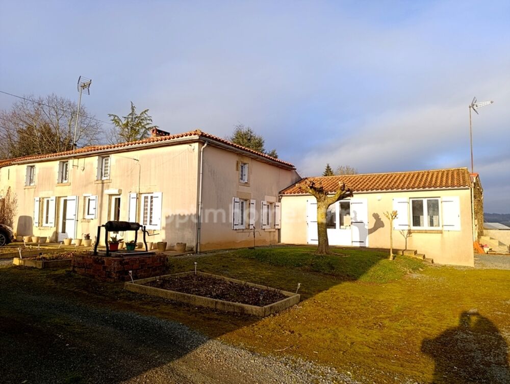 Maison 8 pièces 200 m² · à Mouilleron en Pareds · 200 m² · 163 000 €