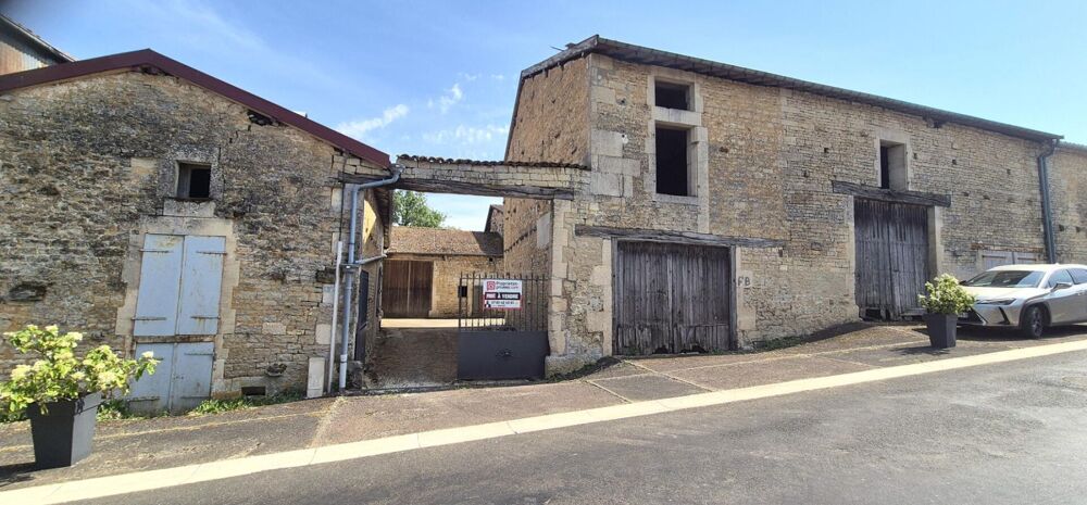 Vente Maison Belle Maison en Pierre ou Corps de Ferme de 58 m² Entièrement à Rénover et Extensible à plus de 350 m² avec Cour de 135 m², Pièc Maizieres