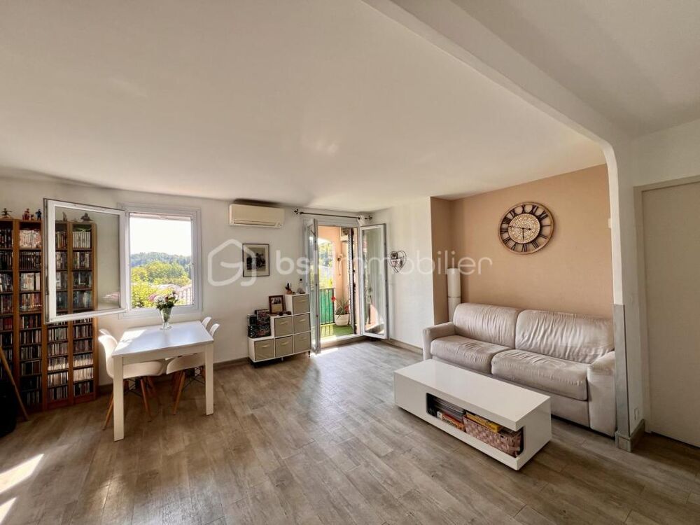 Vente Appartement CHÂTEAUNEUF-GRASSE – PLACE DES PINS – 3 PIÈCES 66 M² – DERNIER ÉTAGE – BALCON – CALME Chateauneuf grasse